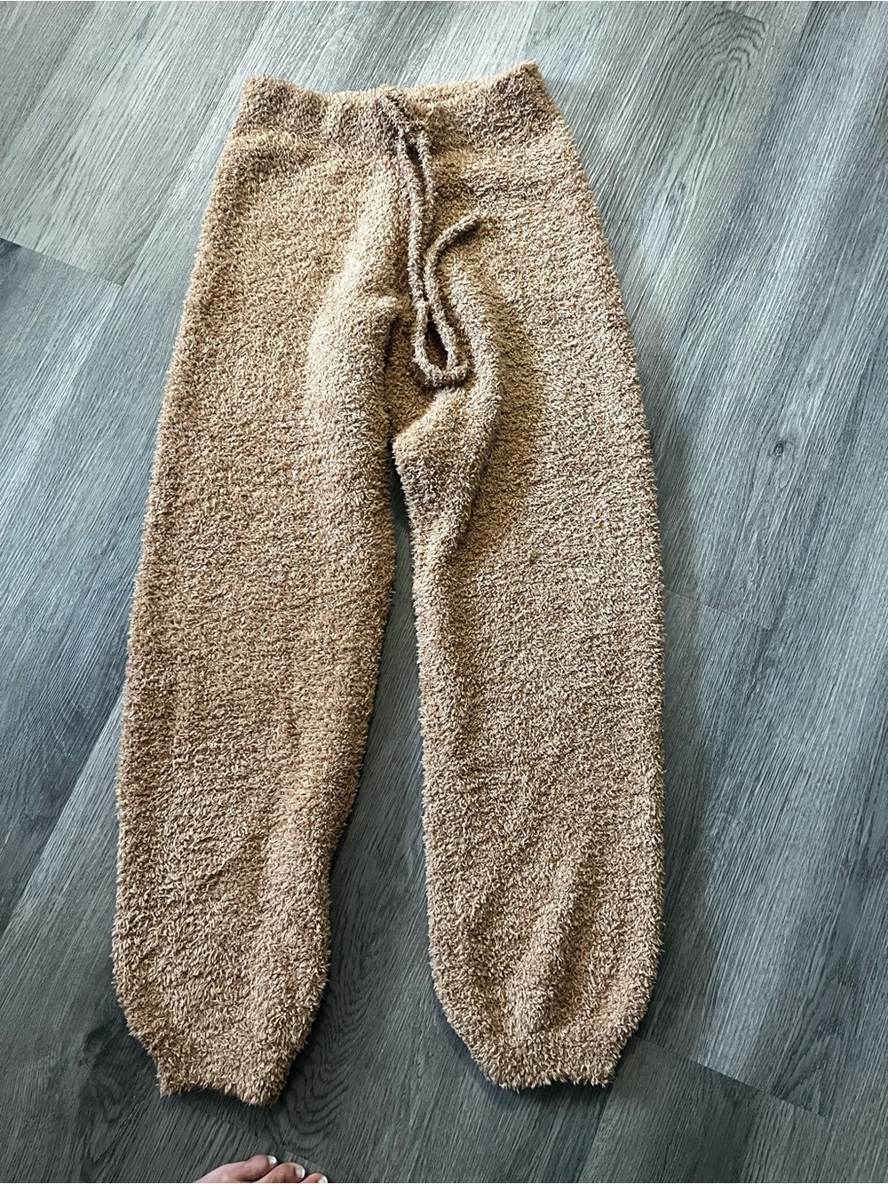 NWOT SKIMS NEVER WORN 2 pairs Camel Color 1 for 25$. ..2 for 35$